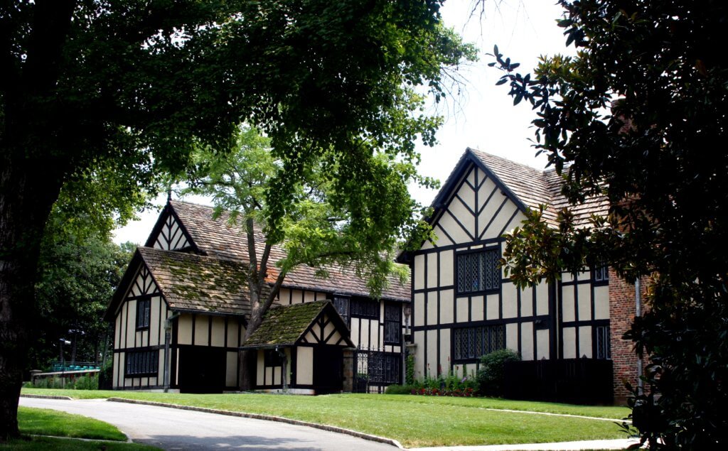 Agecroft Hall frontal view courtesy of Google